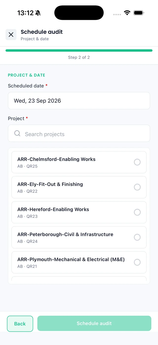 Sync iOS app: schedule audit step 2, choosing the project and date